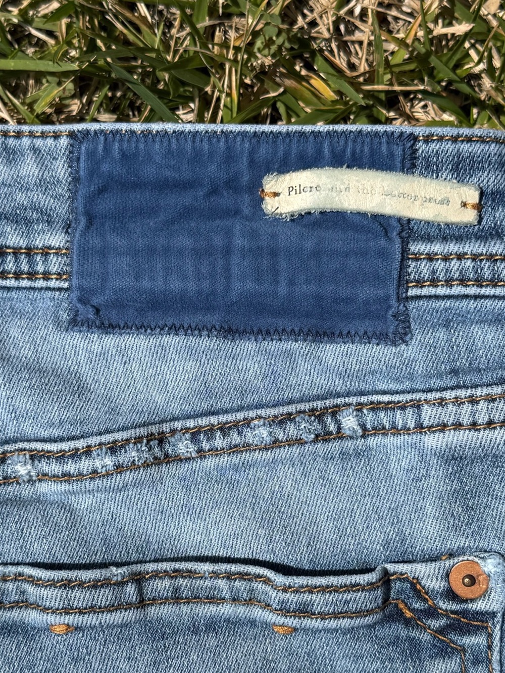 Pilcro and the Letterpress by Anthropologie “slim boyfriend jeans” - size 30 - Picture 6 of 6